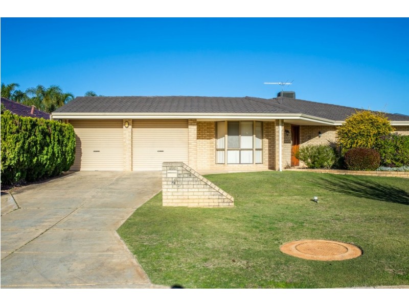 8 Ambassador Court, Thornlie WA 6108