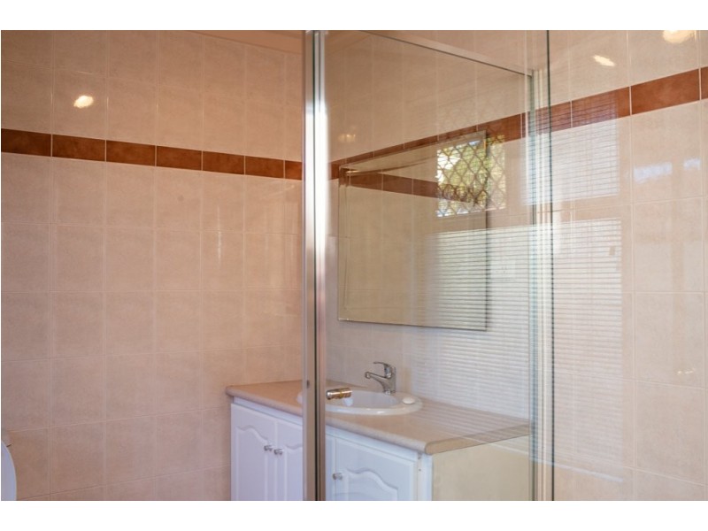 8 Ambassador Court, Thornlie WA 6108