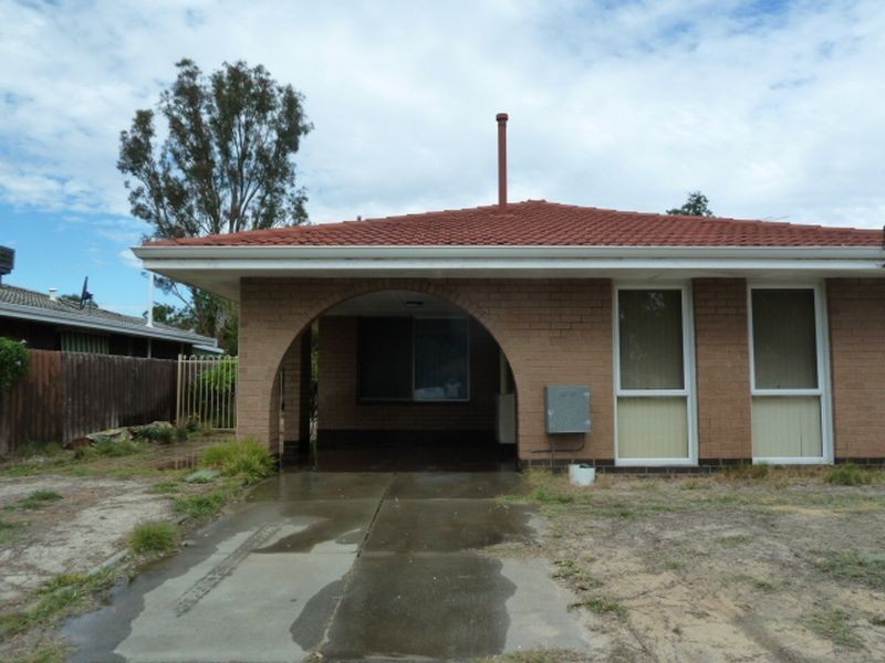 62A Lester Drive, Thornlie WA 6108
