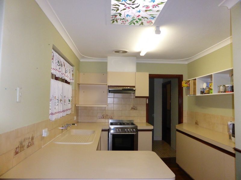 313 Spencer Road, Thornlie WA 6108