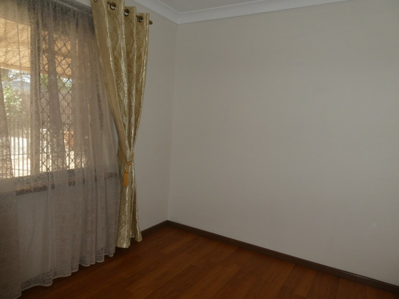 12 Hargrave Drive, Thornlie WA 6108