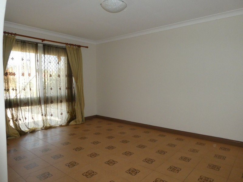 12 Hargrave Drive, Thornlie WA 6108