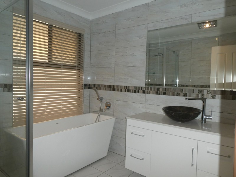 12 Hargrave Drive, Thornlie WA 6108