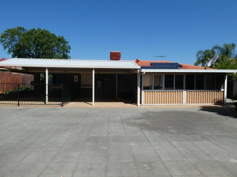 12 Hargrave Drive, Thornlie WA 6108