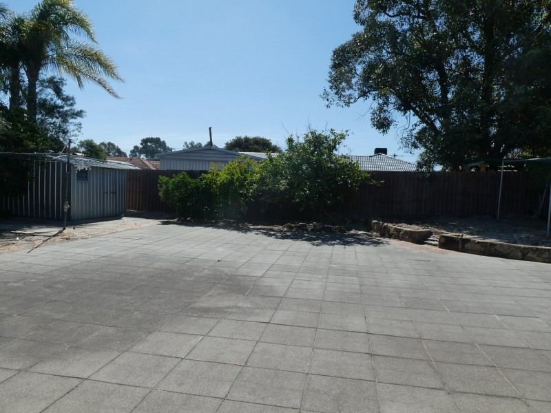 12 Hargrave Drive, Thornlie WA 6108