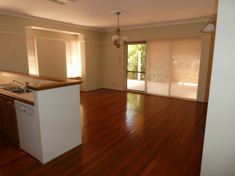 15 Davidia Lake Drive, Canning Vale WA 6155
