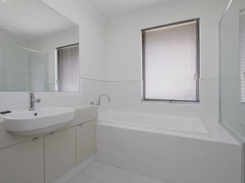 232 Castlewood Parkway, Southern River WA 6110