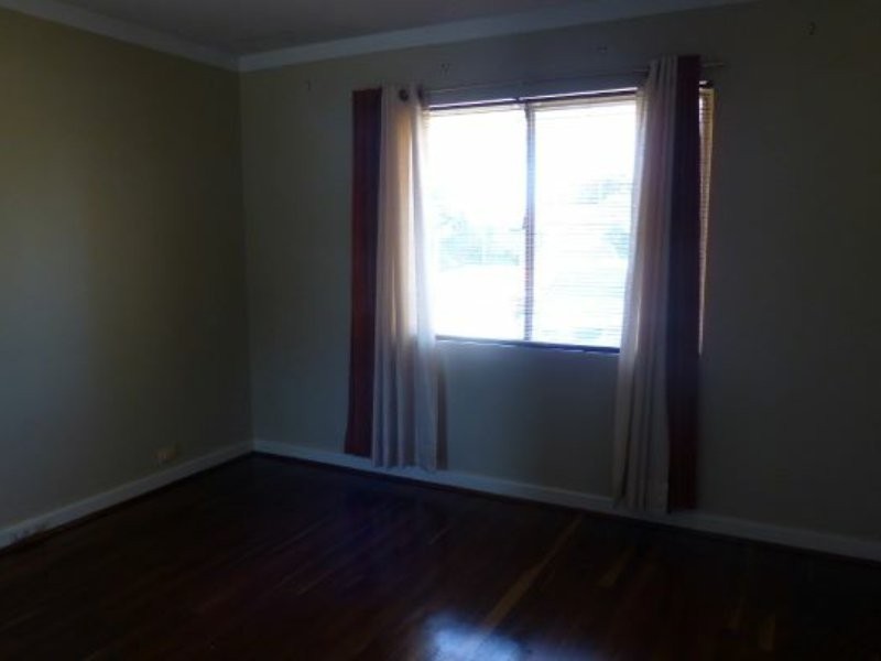 5 Hughenden Drive, Thornlie WA 6108