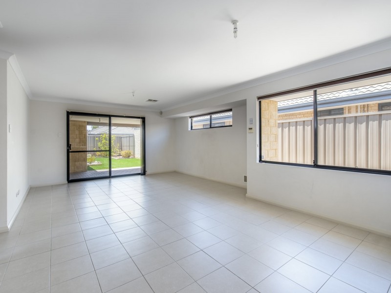 22 Holmes Street, Southern River WA 6110