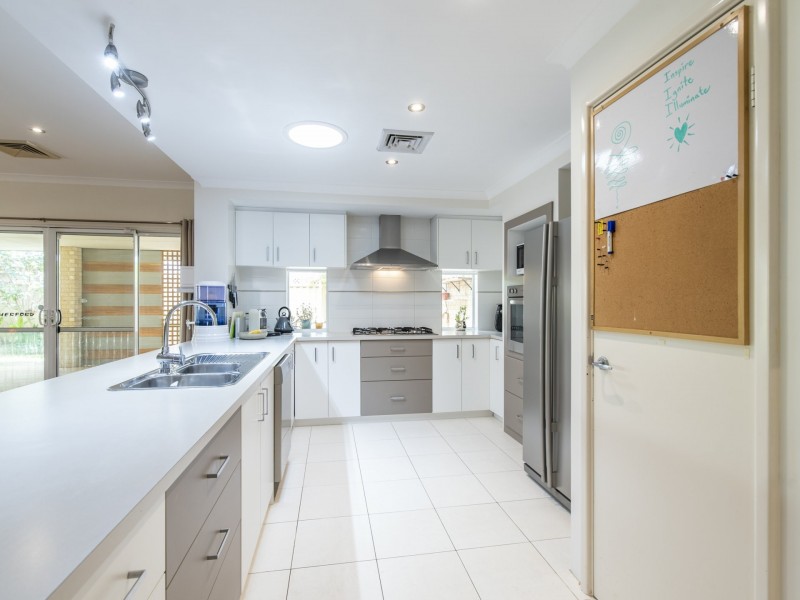 9 Davenport Promenade, Canning Vale WA 6155