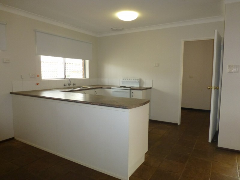 16 Mallow Way, Forrestfield WA 6058