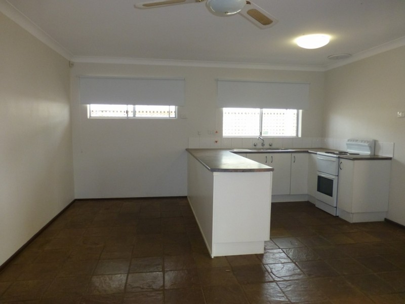 16 Mallow Way, Forrestfield WA 6058