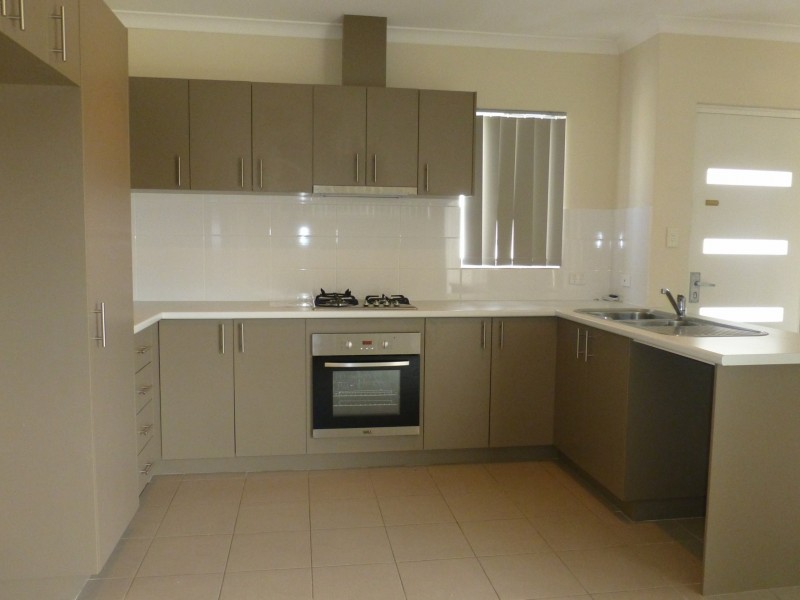 2/44 Bert Street, Gosnells WA 6110