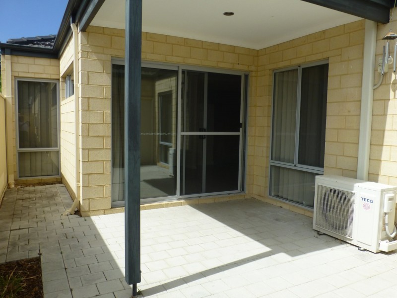 2/44 Bert Street, Gosnells WA 6110