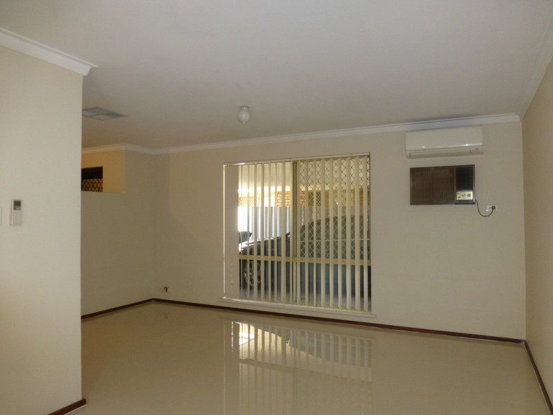 9/13 Chich Place, Cannington WA 6107