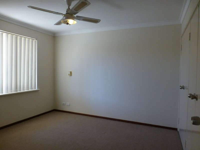 9/13 Chich Place, Cannington WA 6107