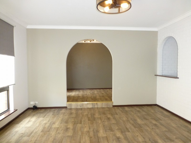 26 Grenadier Drive, Thornlie WA 6108