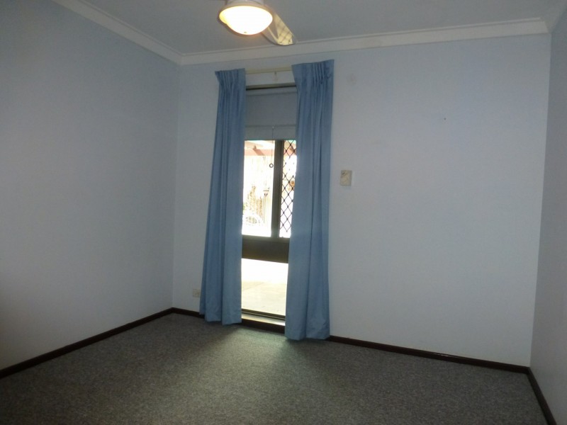 26 Grenadier Drive, Thornlie WA 6108