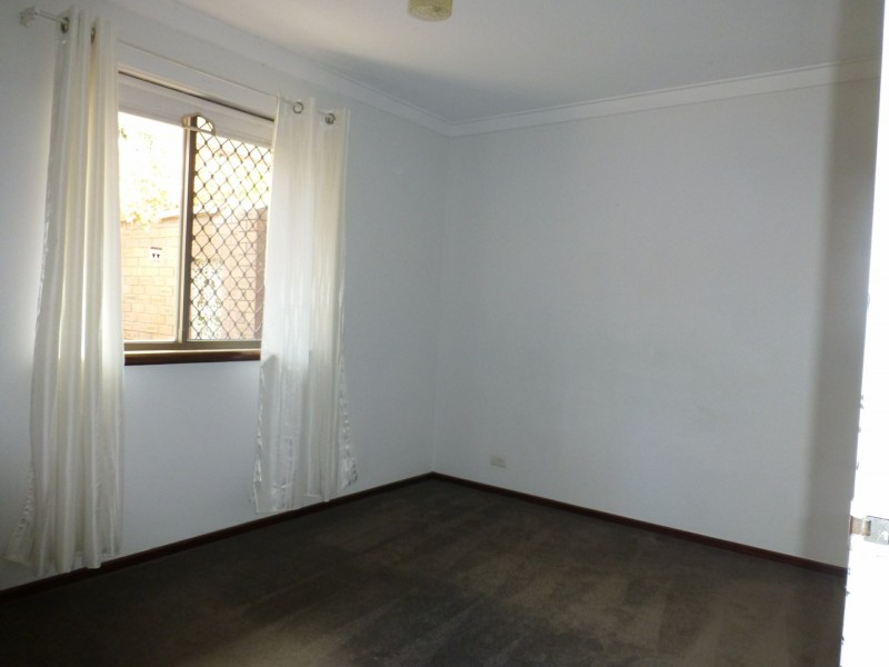 26 Grenadier Drive, Thornlie WA 6108