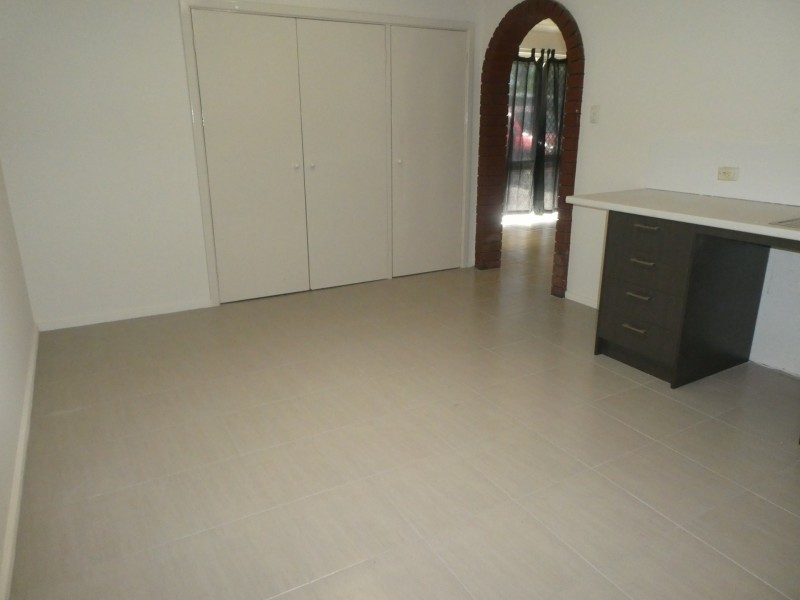 12 Willowmead Way, Kelmscott WA 6111