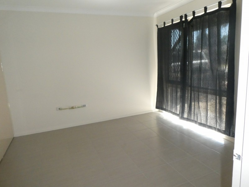 12 Willowmead Way, Kelmscott WA 6111