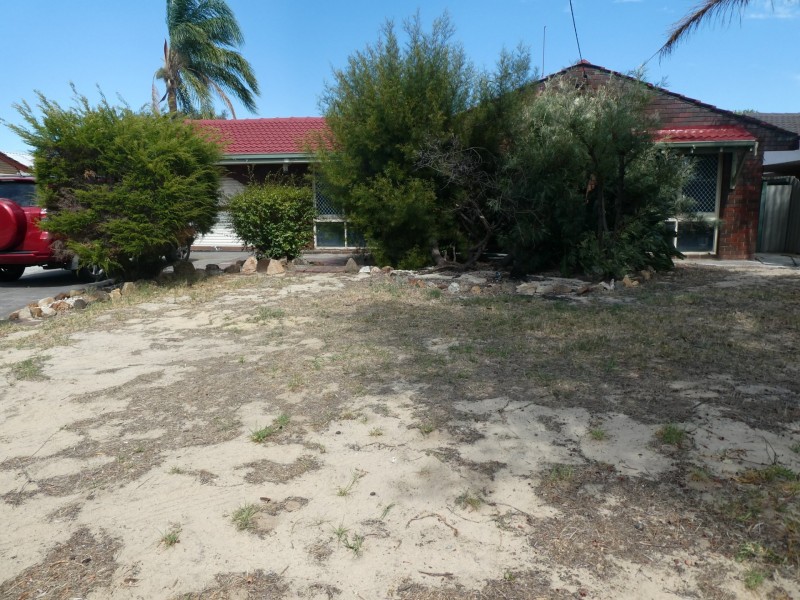 12 Willowmead Way, Kelmscott WA 6111