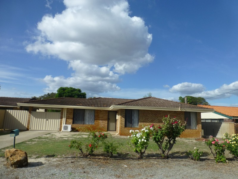 424 Spencer Road, Thornlie WA 6108