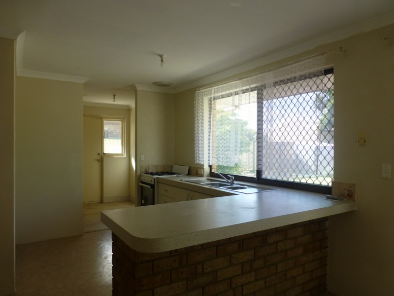 424 Spencer Road, Thornlie WA 6108