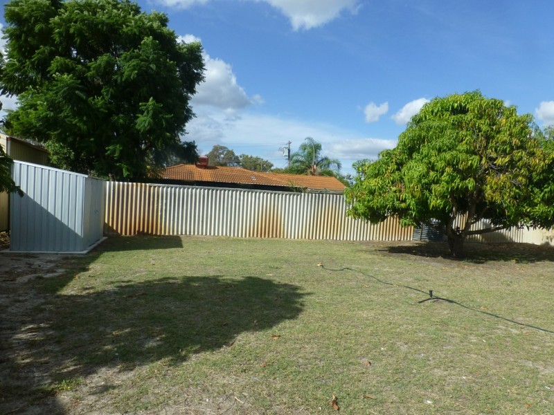 424 Spencer Road, Thornlie WA 6108