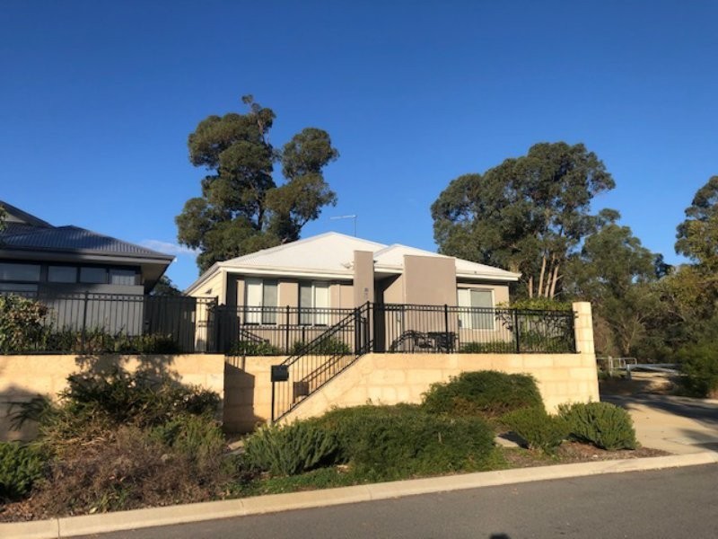 73 Somerford Promenade, Wellard WA 6170