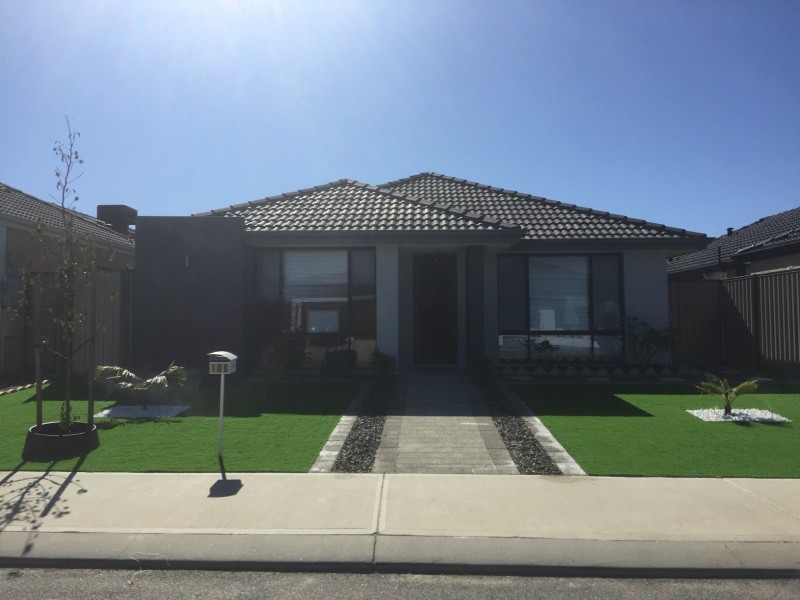 100 Riva Entrance, Piara Waters WA 6112