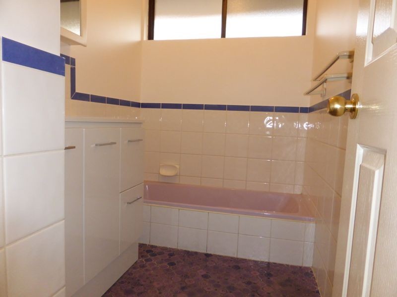 5 Vanda Place, Maddington WA 6109