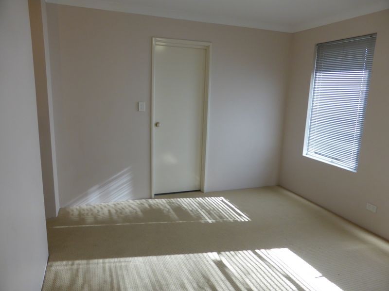 8 Hay Lane, Canning Vale WA 6155