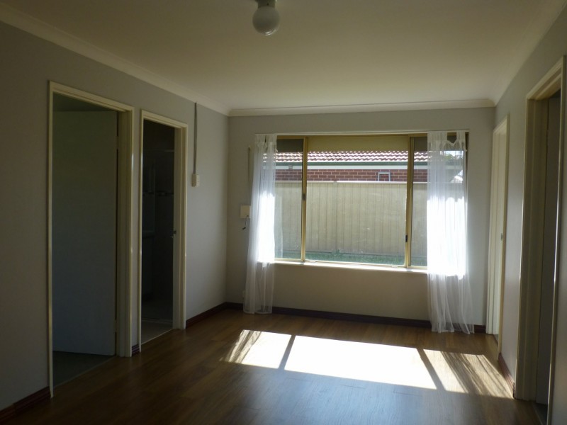 17 Wisteria Place, Thornlie WA 6108