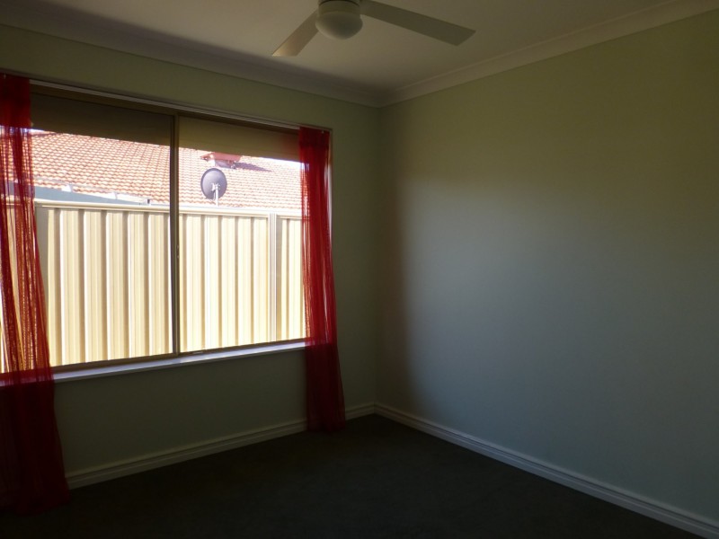 17 Wisteria Place, Thornlie WA 6108