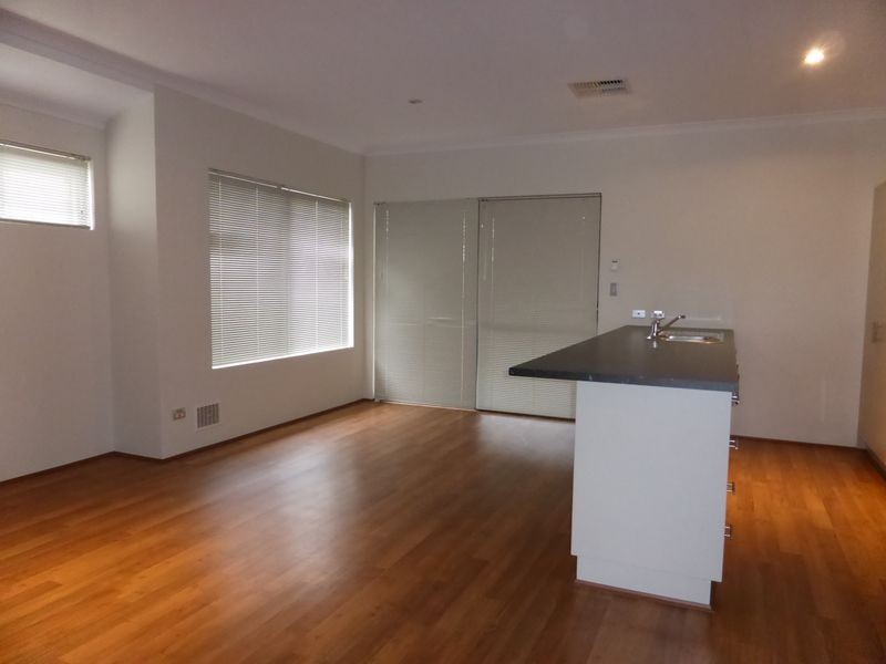 37 Magdalen Loop, Piara Waters WA 6112