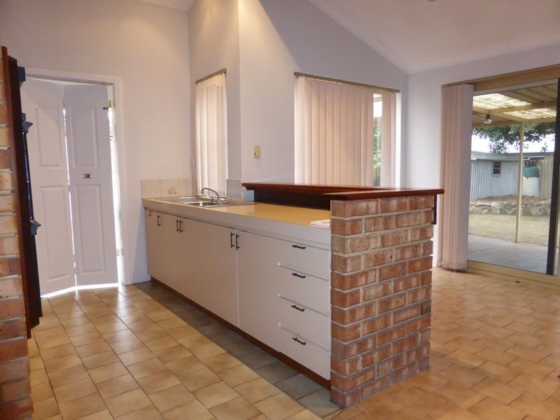 12 Majestic Court, Thornlie WA 6108