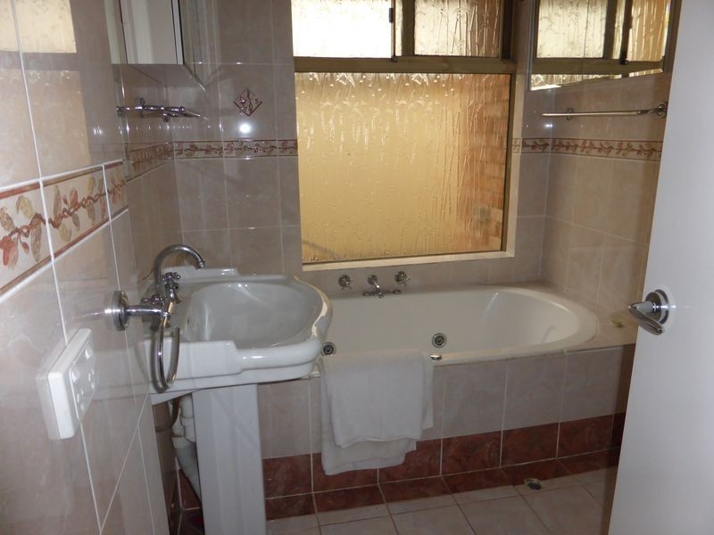 12 Majestic Court, Thornlie WA 6108