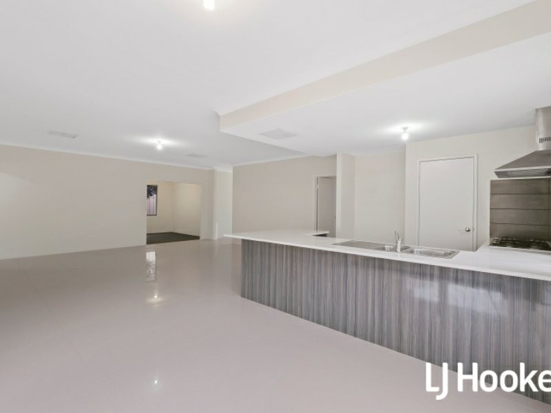 19 Kelang Road, Wattle Grove WA 6107