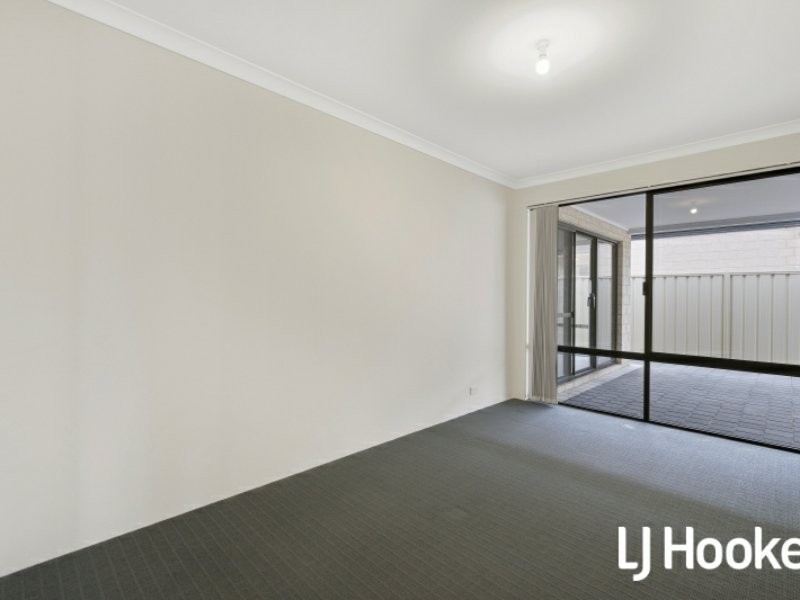 19 Kelang Road, Wattle Grove WA 6107