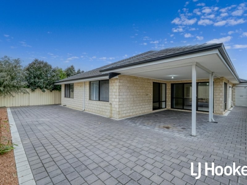 19 Kelang Road, Wattle Grove WA 6107