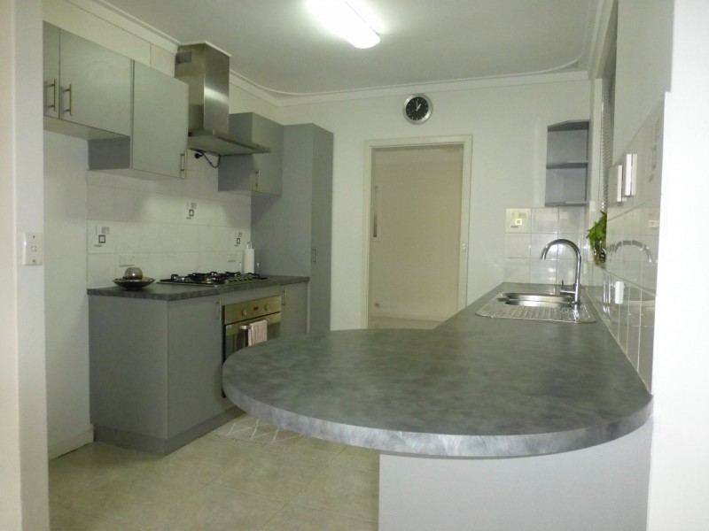 4 Tullamore Avenue, Thornlie WA 6108