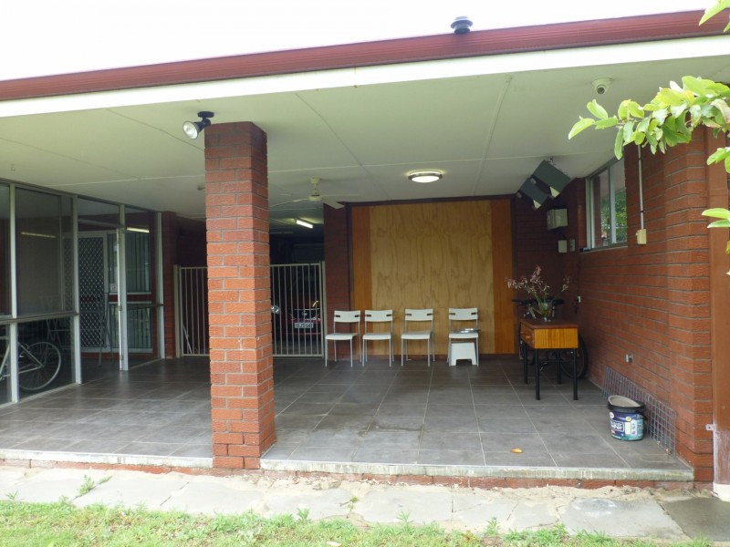 4 Tullamore Avenue, Thornlie WA 6108