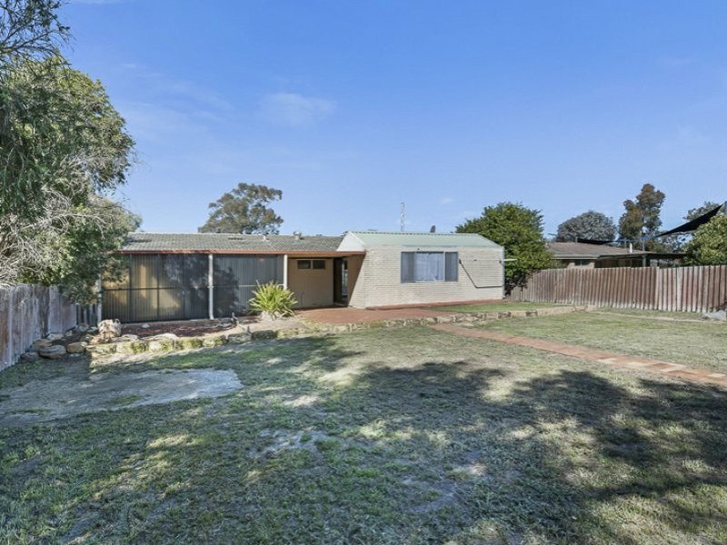 9 Brett Place, Gosnells WA 6110