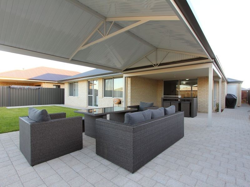 10 Houdan Street, Southern River WA 6110