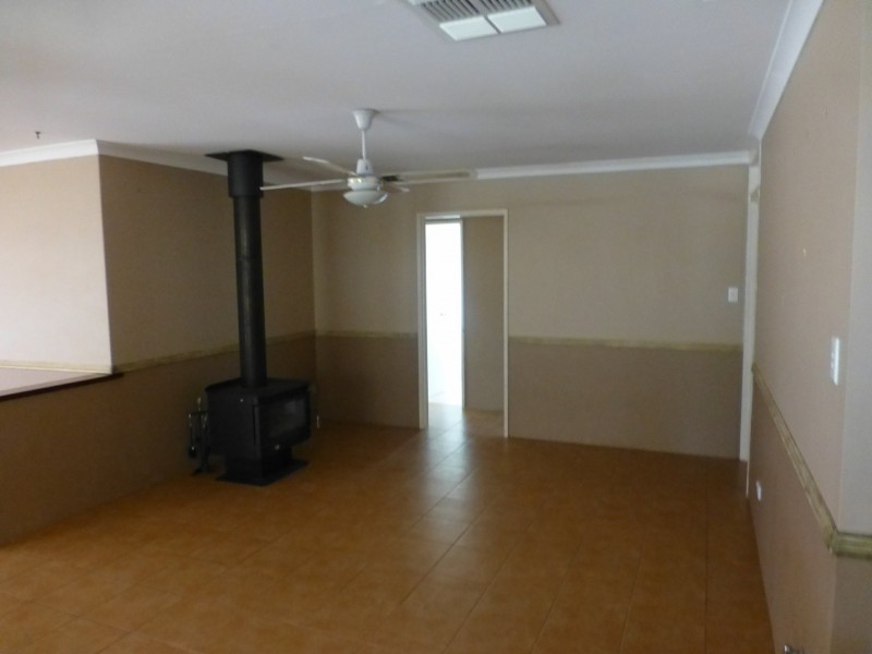 7 Boronia Court, Thornlie WA 6108