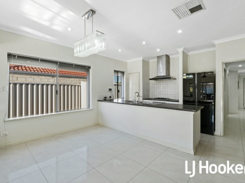21 Kingsway Gardens, Canning Vale WA 6155