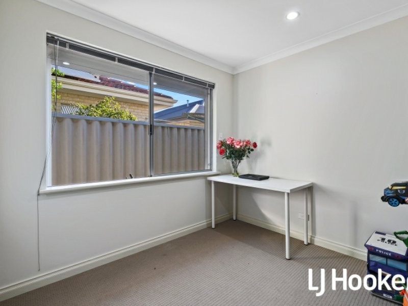 21 Kingsway Gardens, Canning Vale WA 6155