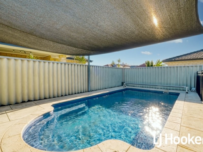 21 Kingsway Gardens, Canning Vale WA 6155
