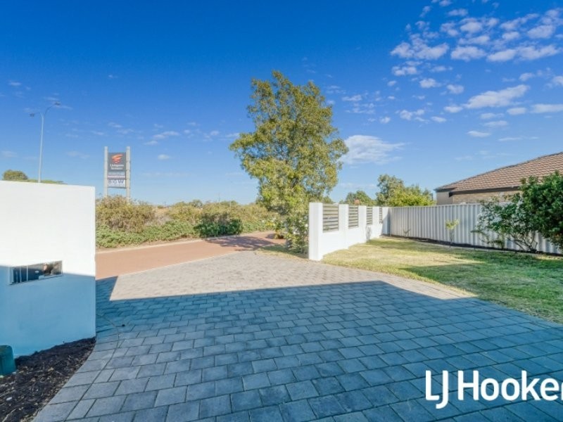 21 Kingsway Gardens, Canning Vale WA 6155